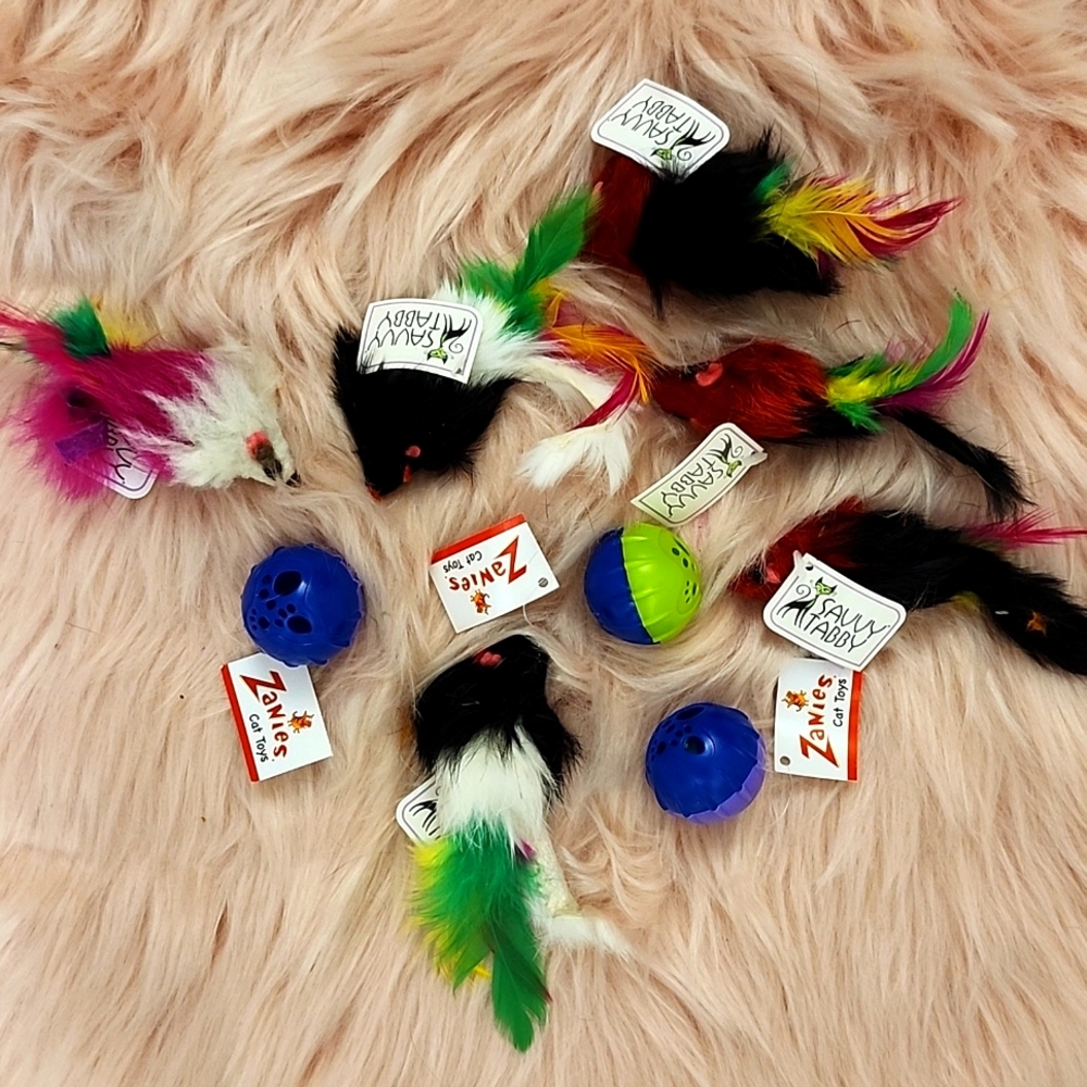 Brand New SAVVY TABBY FEATHER TAIL CATNIP MICE & ZANIES RATTLE BALLS -9CT.